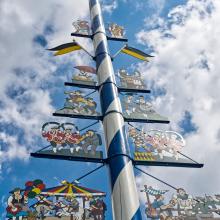 Maibaum am Viktualienmarkt in München